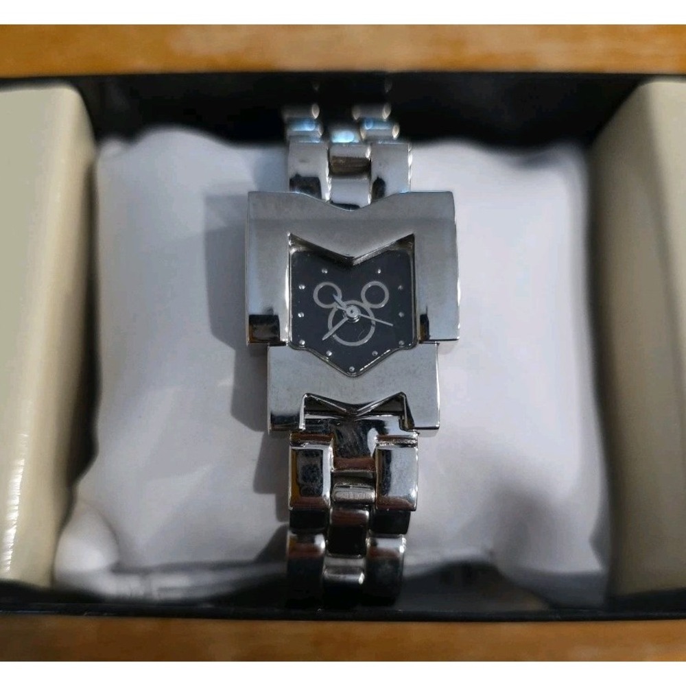 NEW Disney Catalog Mickey Mouse Double M Wristwatch in Original Box W/ Papers